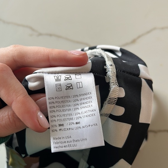 Dazey LA Activewear Ani Figures Printed Sports Bra Size Small - Picture 8 of 8